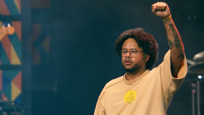 Show Emicida AmarElo - Ao Vivo Netflix crítica