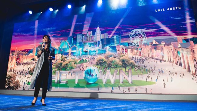 Roberta Medina The Town