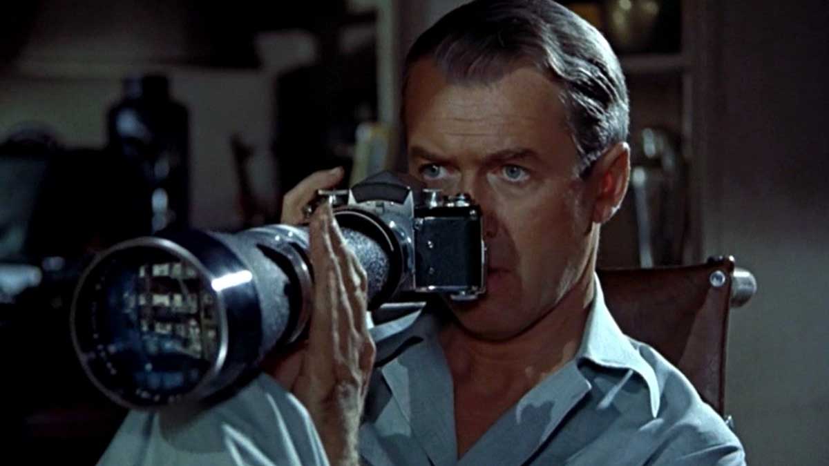 cena de janela indiscreta hitchcock estilo hitchcockiano