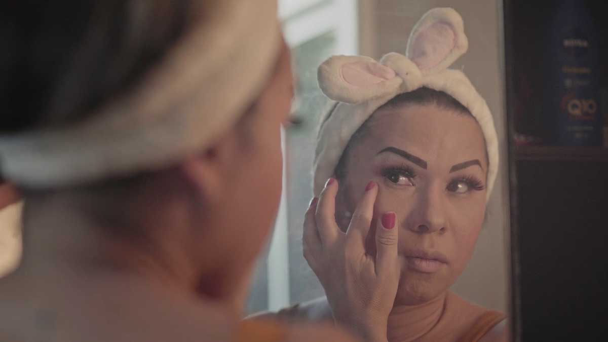 TRANSVERSAIS crítica do filme foto de Juno_braga_e_linga_acacio